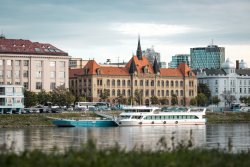 Plavba loďou po Dunaji s novou loďou Harmónia