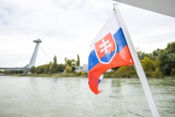 V Bratislave zakotvila nová eventová loď Harmónia